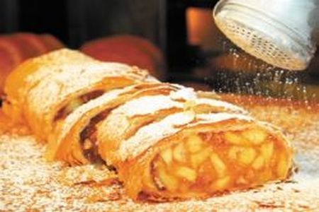 Strudel apetisant cu mere